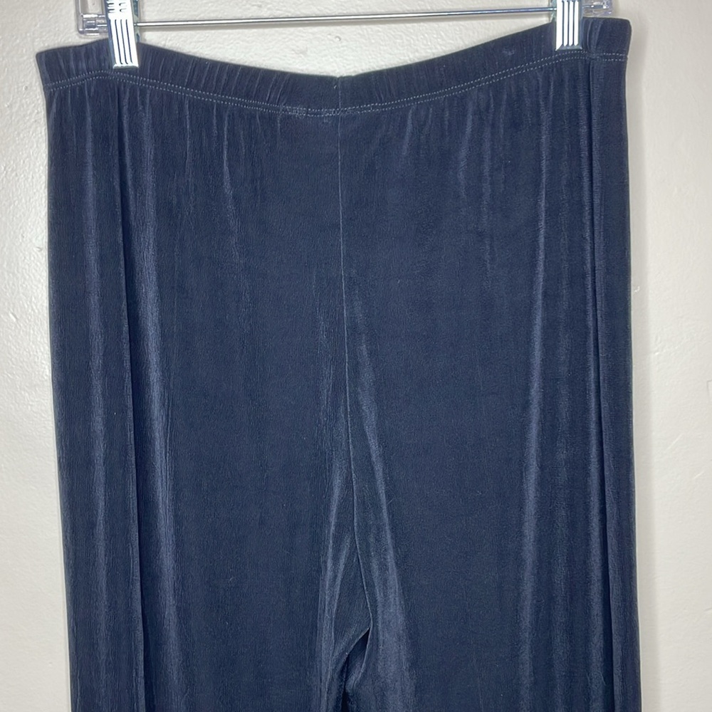 CHICO’S TRAVELERS Pants Black Liquid Knit Wide leg Elastic Waistband Pull-On - Picture 4 of 9